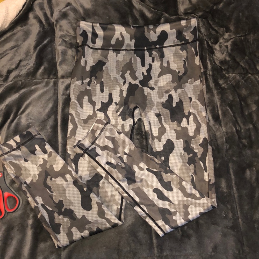 Camo leggings